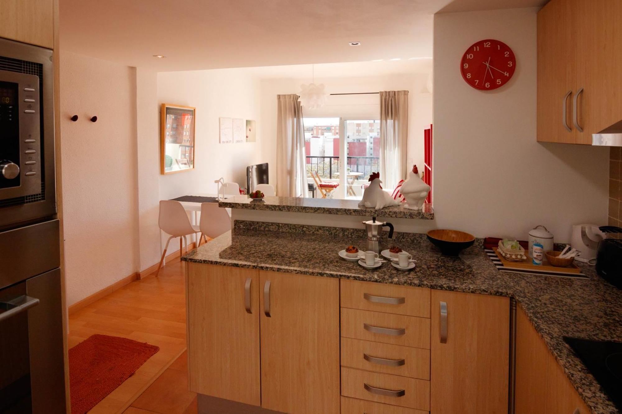 Luminoso. Comodo. Acogedor. Wifi. Junto A Ave Valencia Luaran gambar